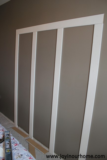 How to Make a Board and Batten Headboard from www.joyinourhome.com