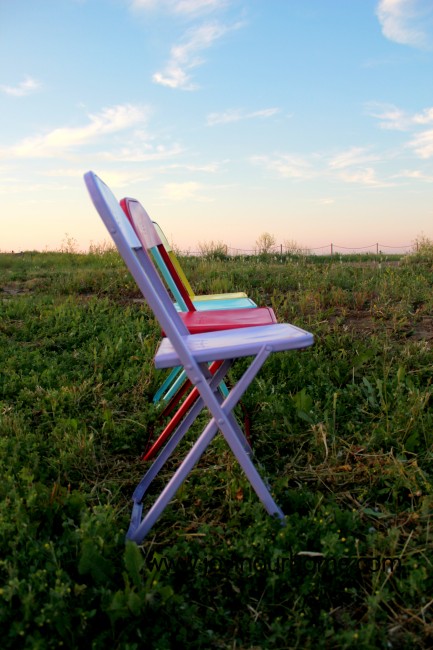 Fun and Colourfjul Metal Chair Makeover by Joy In Our Home  www.joyinourhome.com