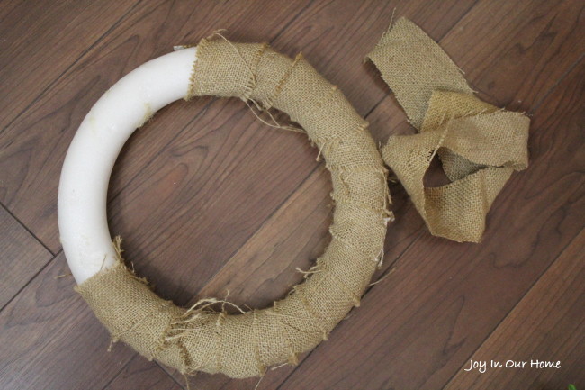 DIY Faux Boxwood Wreath at www.joyinourhome.com