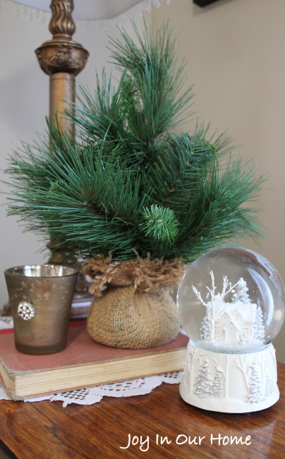 A Holiday Home Tour at www.joyinourhome.com Come join us as 18 fabulous bloggers open their homes to you this Christmas! 