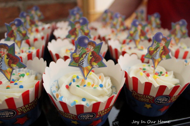 Circus-themed birthday party at www.joyinourhome.com 