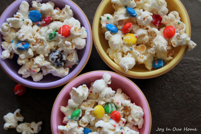 Party Popcorn at www.joyinourhome.com Yummy and easy to make... the perfect snack for your next party!0