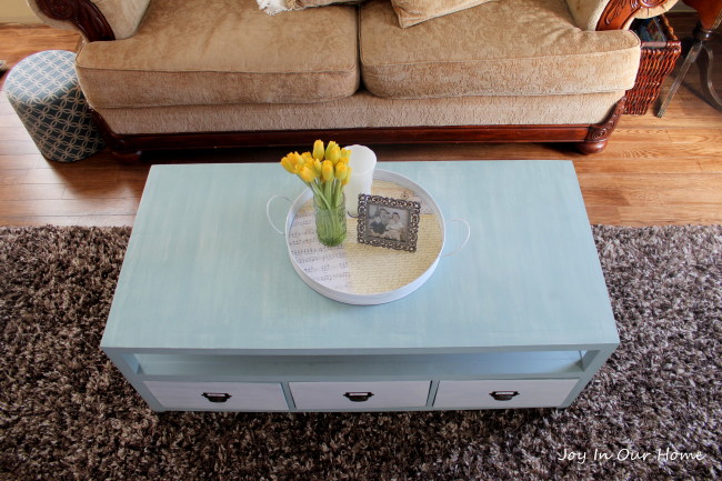 My New DIY Coffee Table at www.joyinourhome.com  