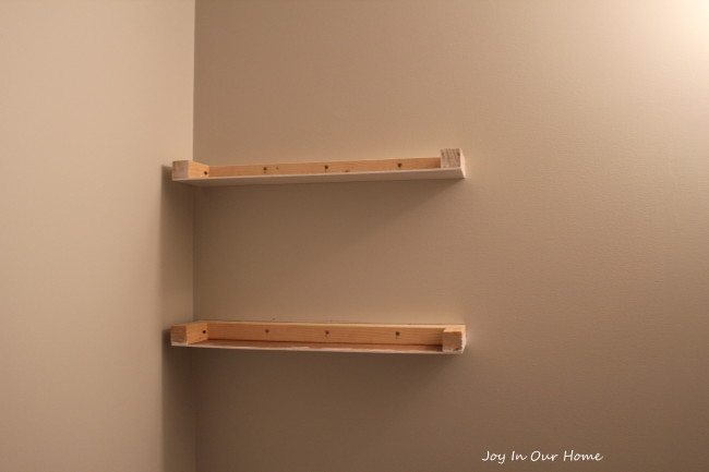 Easy DIY Floating Shelves from www.joyinourhome.com