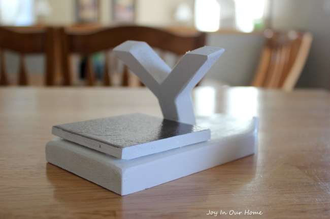 DIY Glue Gun Stand from www.joyinourhome.com