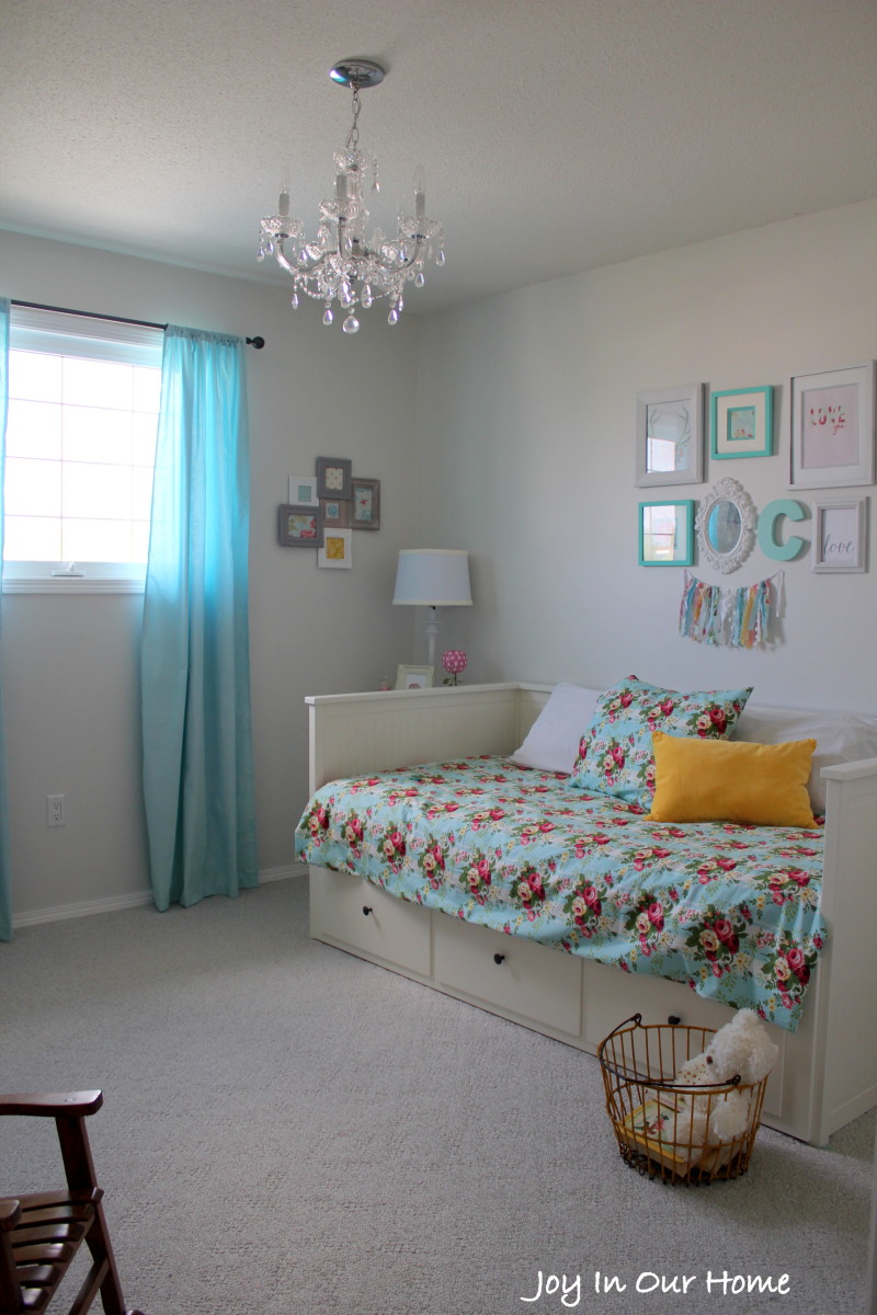 A Big Girl's Bedroom from www.joyinourhome.com