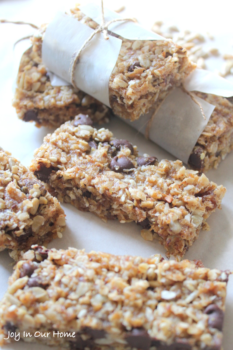 Homemade Chocolate Chip Granola Bars