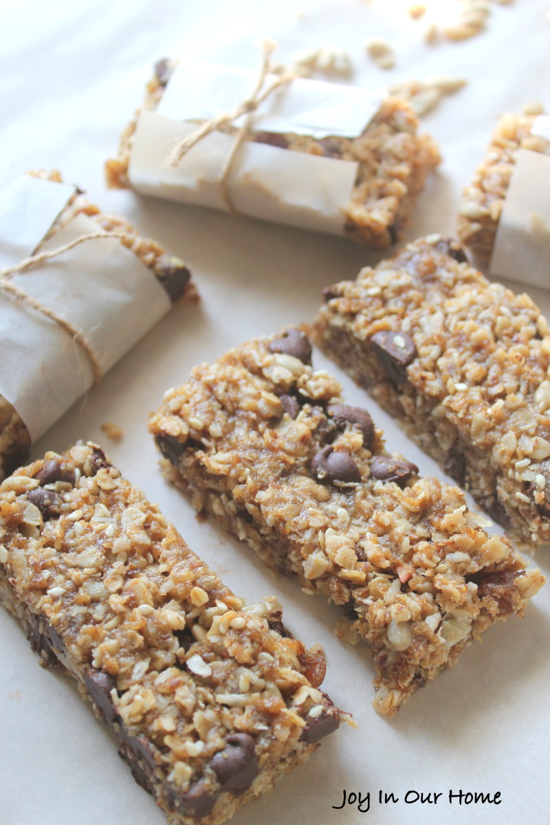 Homemade Chocolate Chip Granola Bars