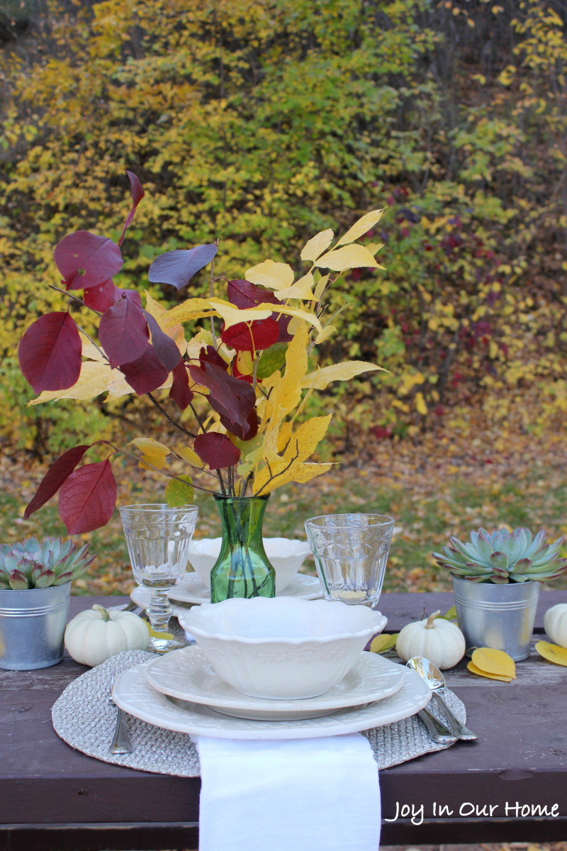 outdoor tablescape