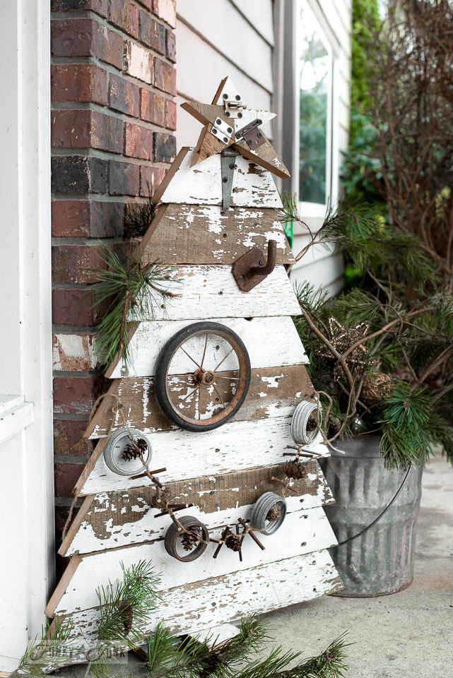 reclaimed-wood-christmas-tree-funky-junk-interiors-2407