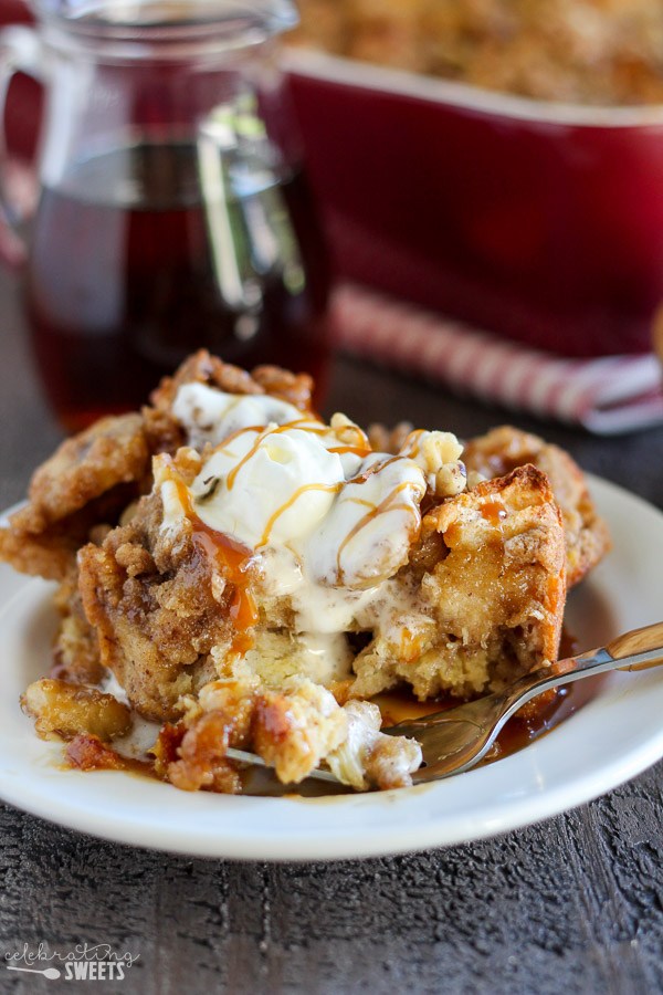 Brown Sugar Banana French Toast Casserole - A make-ahead baked french toast casserole filled with brown sugar caramel sauce, sliced bananas and a brown sugar crumble topping.